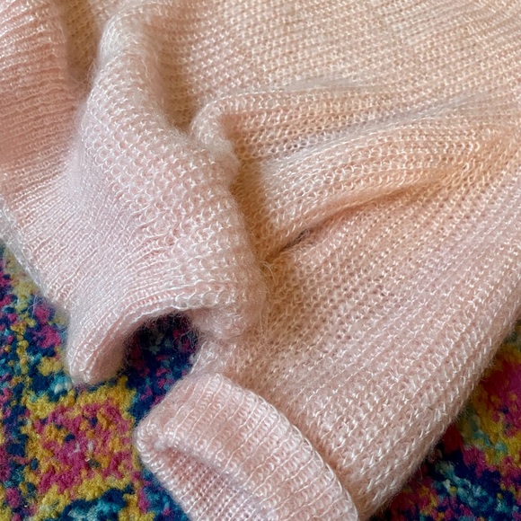 Soft Vintage 80s Pale Pink Sweater, Ruffled Collar, Size Small - Picture 2 of 6